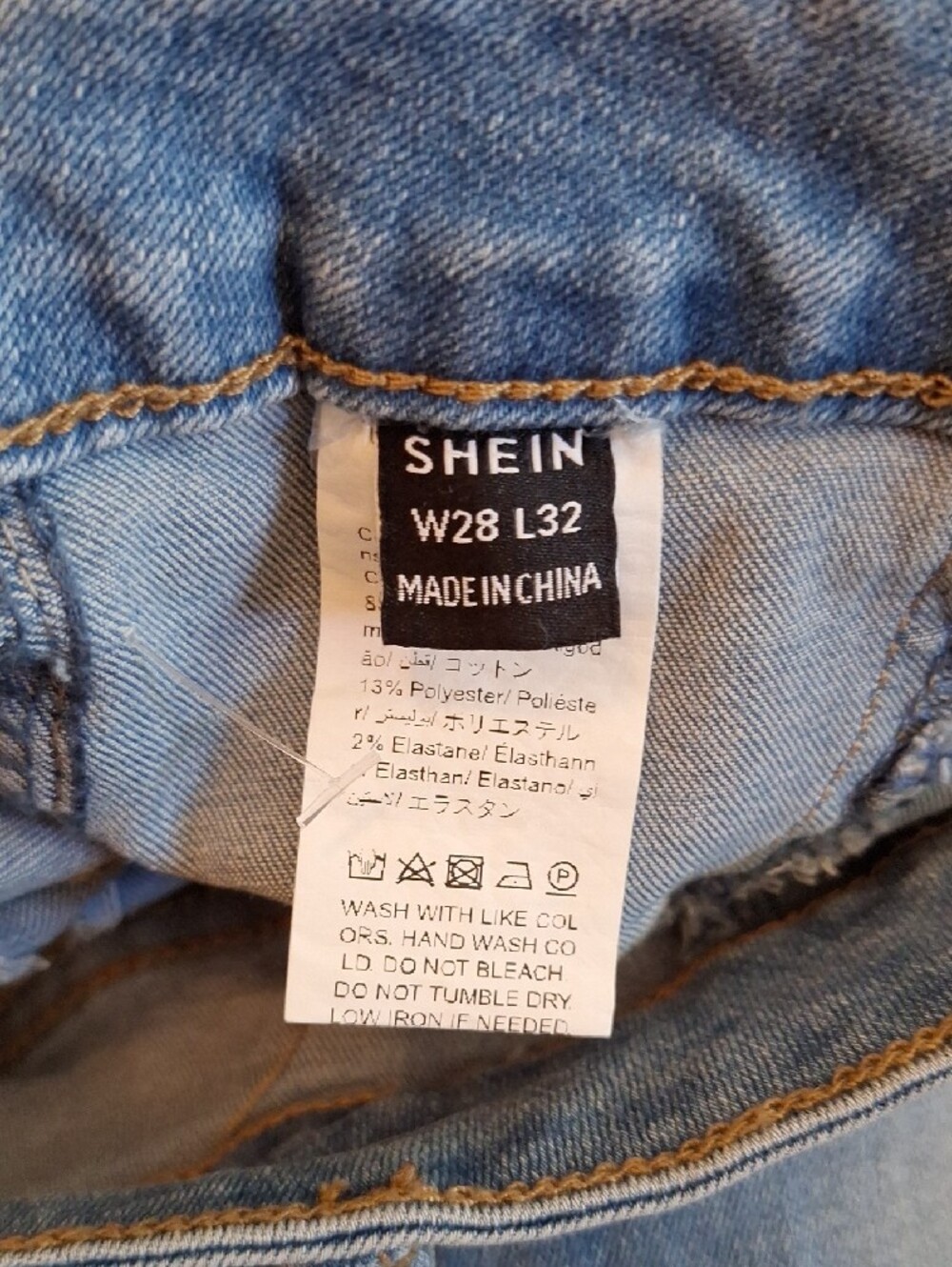 Ripped Light Wash Distressed Flared Jeans. NWT Size 28 - Picture 9 of 9